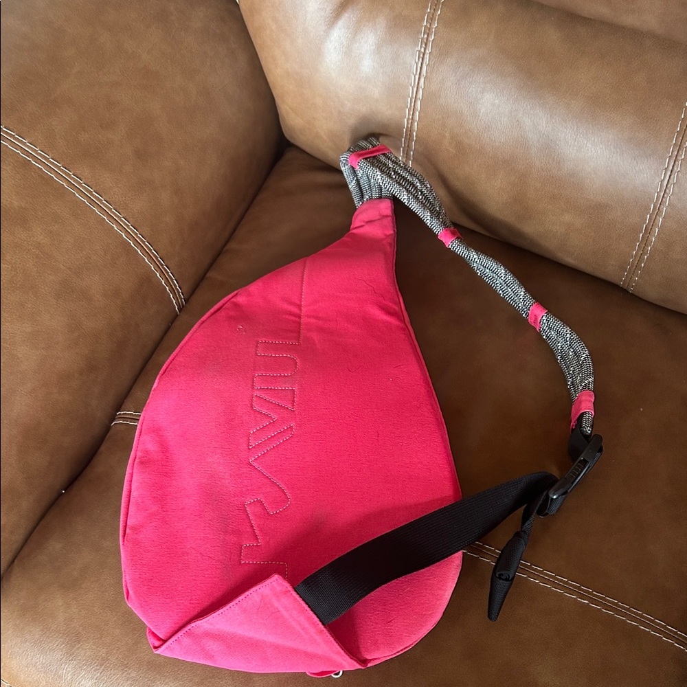 Kavu Bright Pink Crossbody Sling Bag - Picture 6 of 7